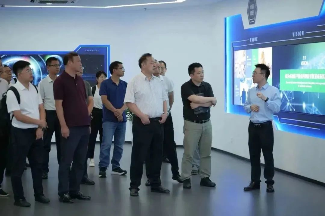 新能源 新动力 新未来|z6尊龙官方网站股份“动力与能源产业集群”圆桌座谈会顺利召开